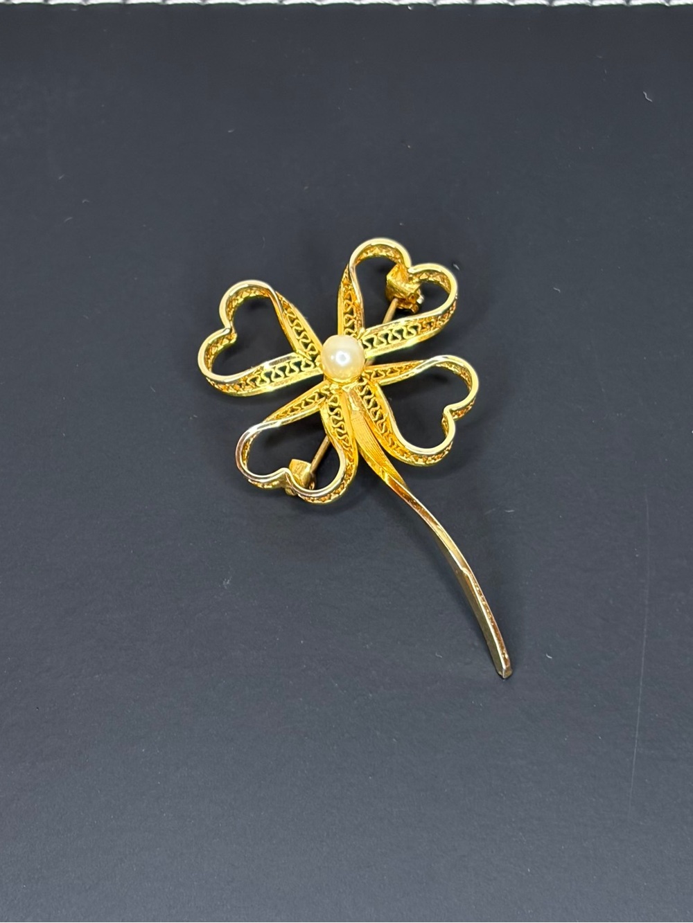 Vintage 12K Gold Filled Filigree Four Leaf Clover Brooch Faux Pearl